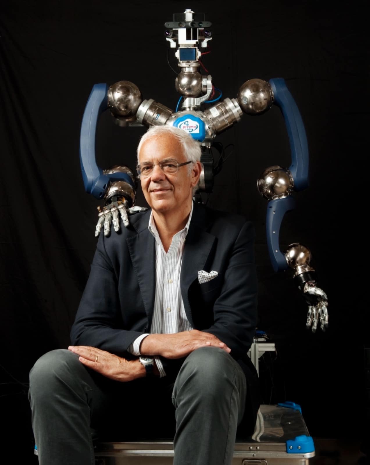 Robot: the future is around the corner but politics must realize it. Interview with Professor Bruno Siciliano